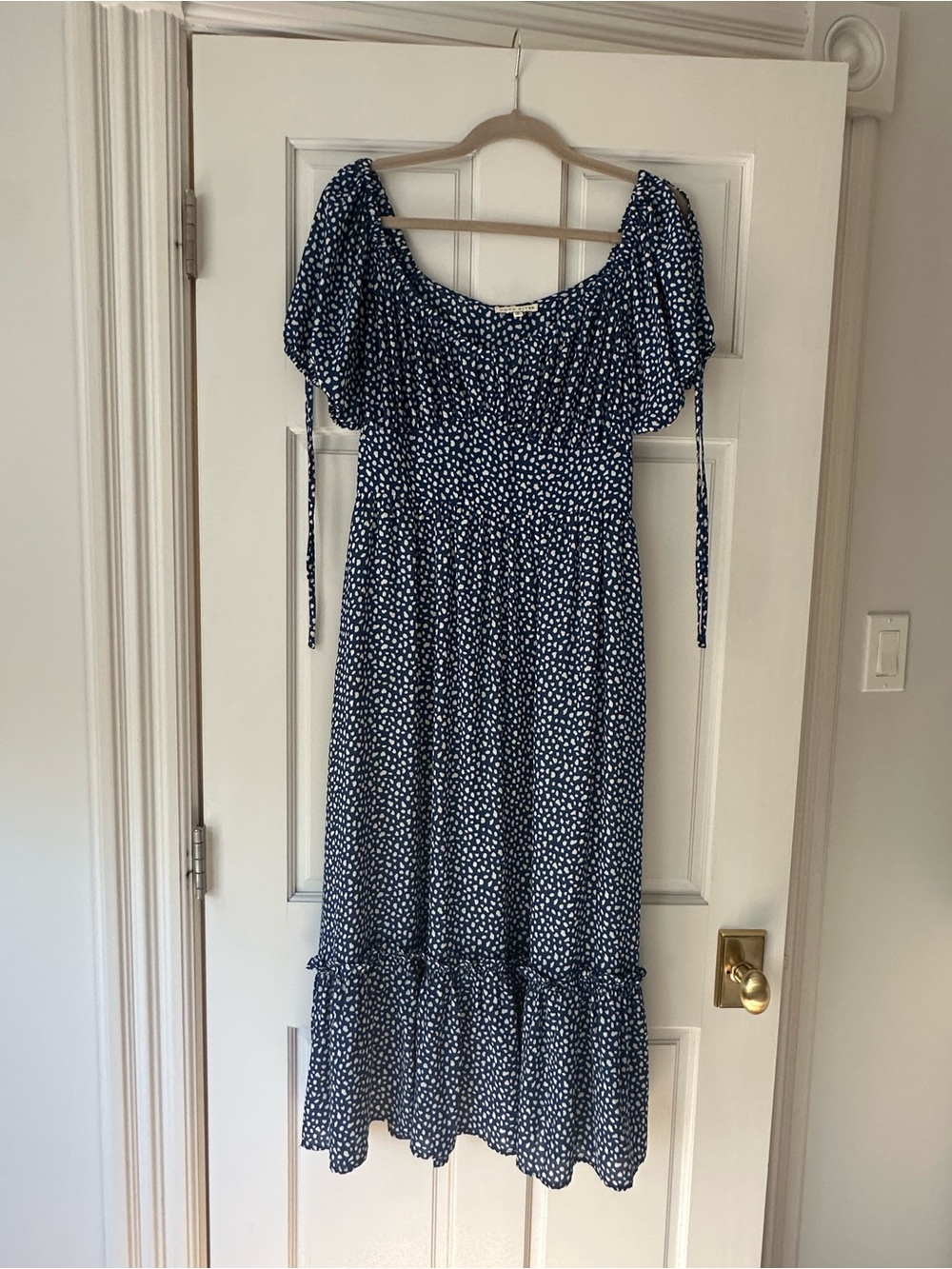 Moon River Navy Blue Floral Midi Dress with Puff Sleeves